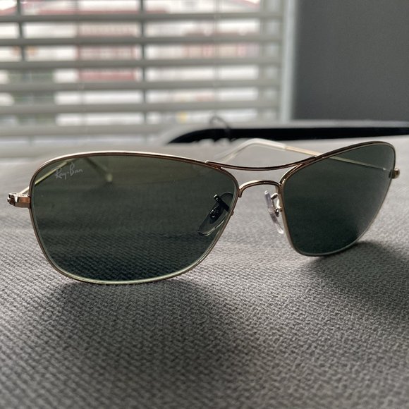Classic Vintage 90s Ray Bans - Picture 12 of 16
